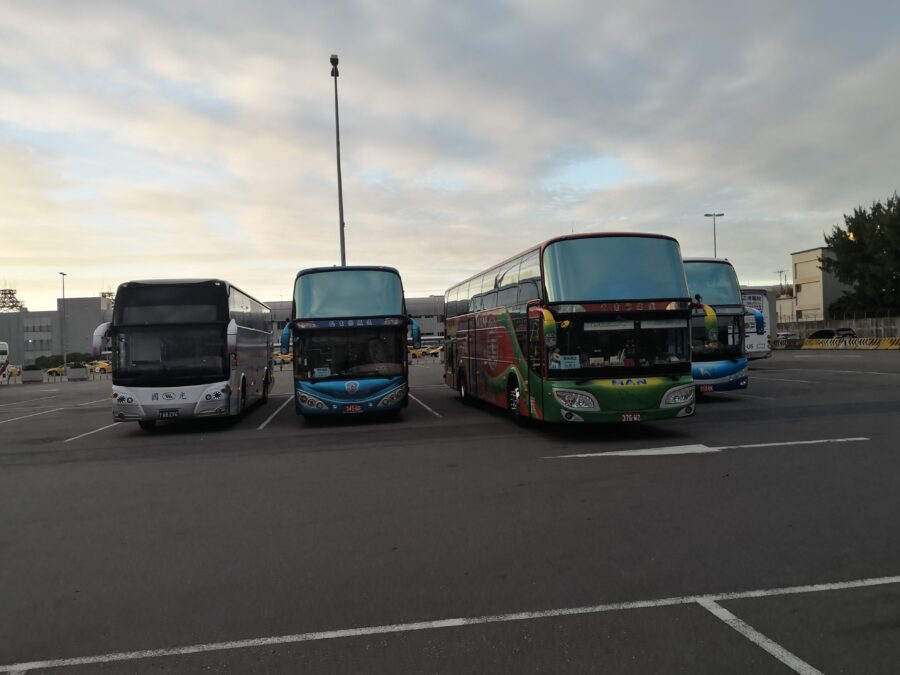 交通部106年遊覽車營運統計調查報告